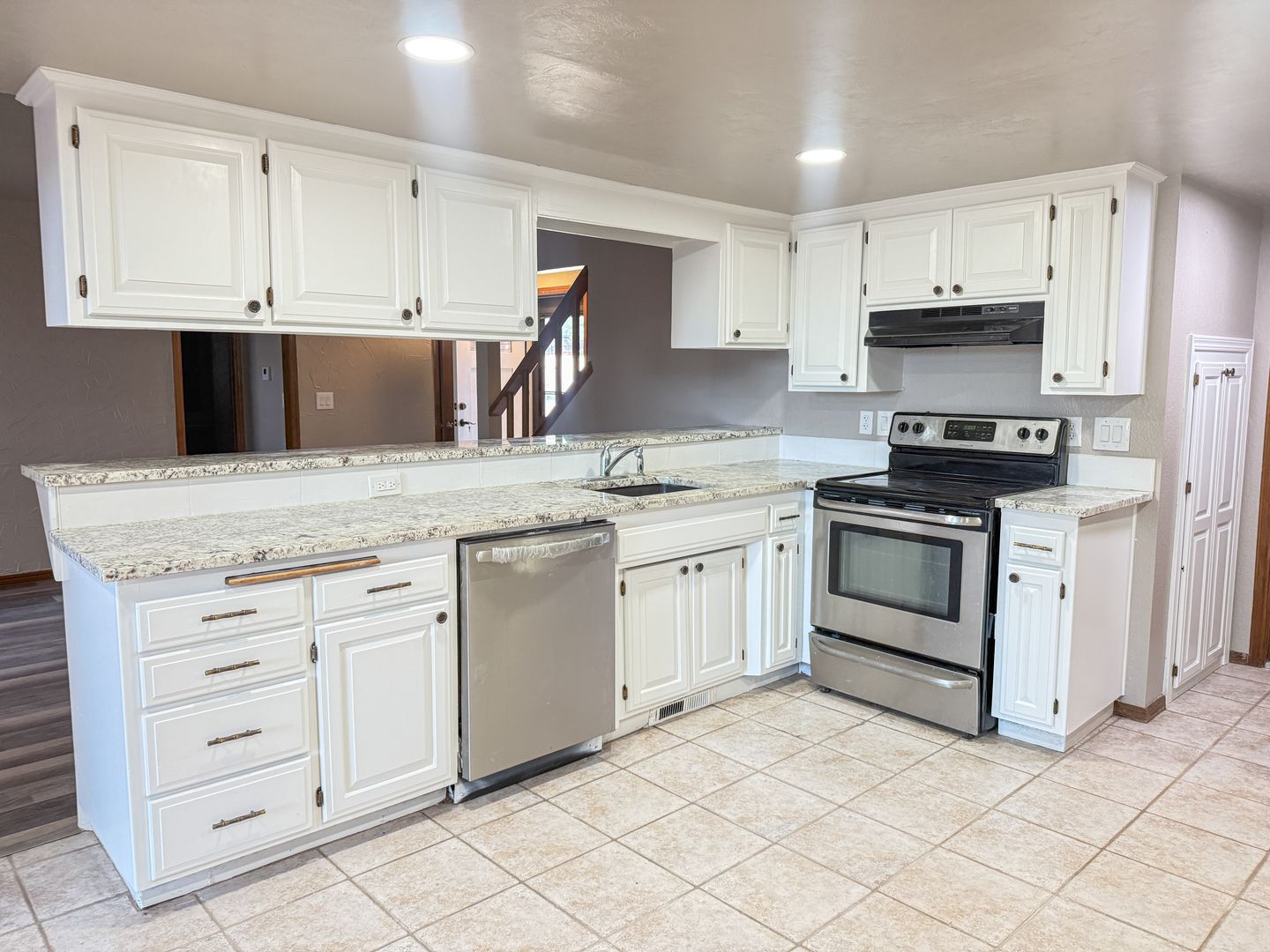 Edmond House: 213 Woodbridge Circle