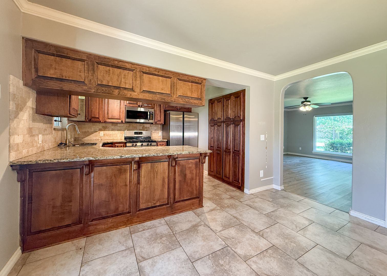 Oklahoma City House: 16 SW 148th ST