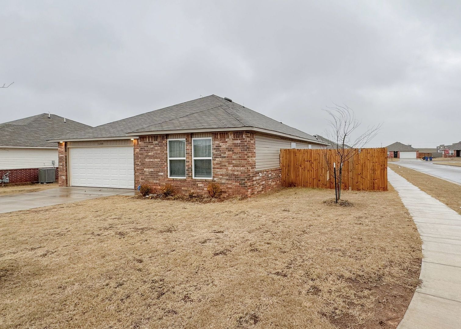 Mustang House: 1109 S Appaloosa Lane
