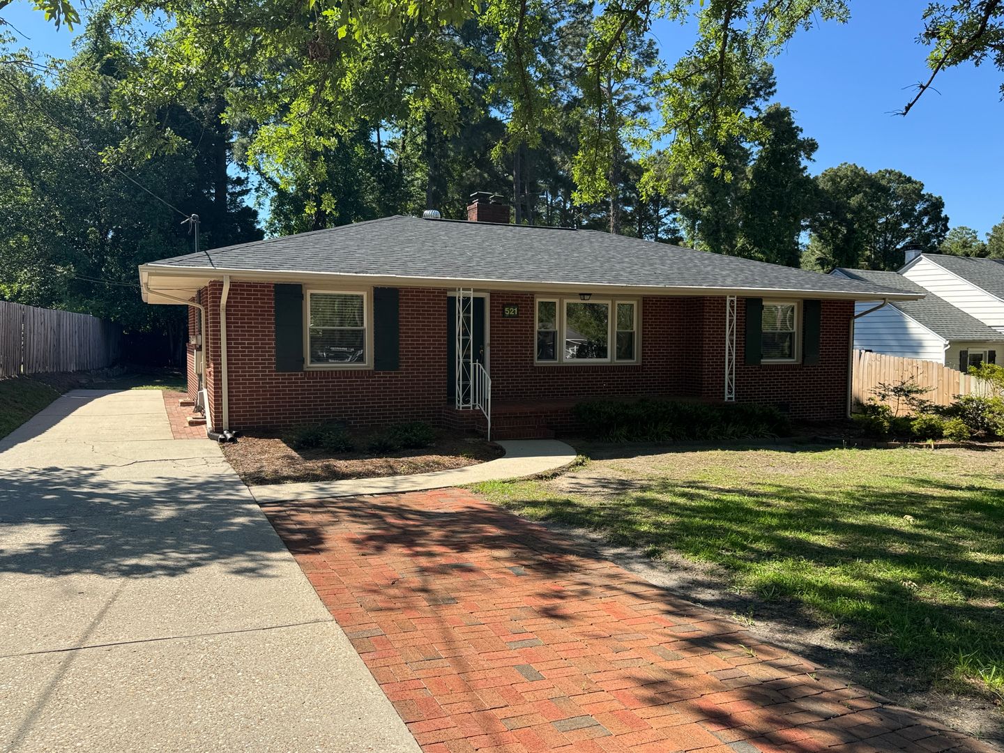 Fayetteville House: 521 Vista Drive