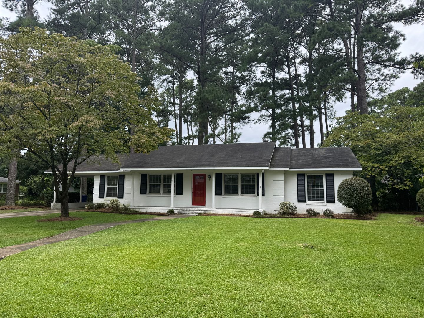 Fayetteville House: 322 Kirkwood Road