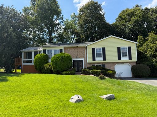 Great Home, Great Location! – photo 1