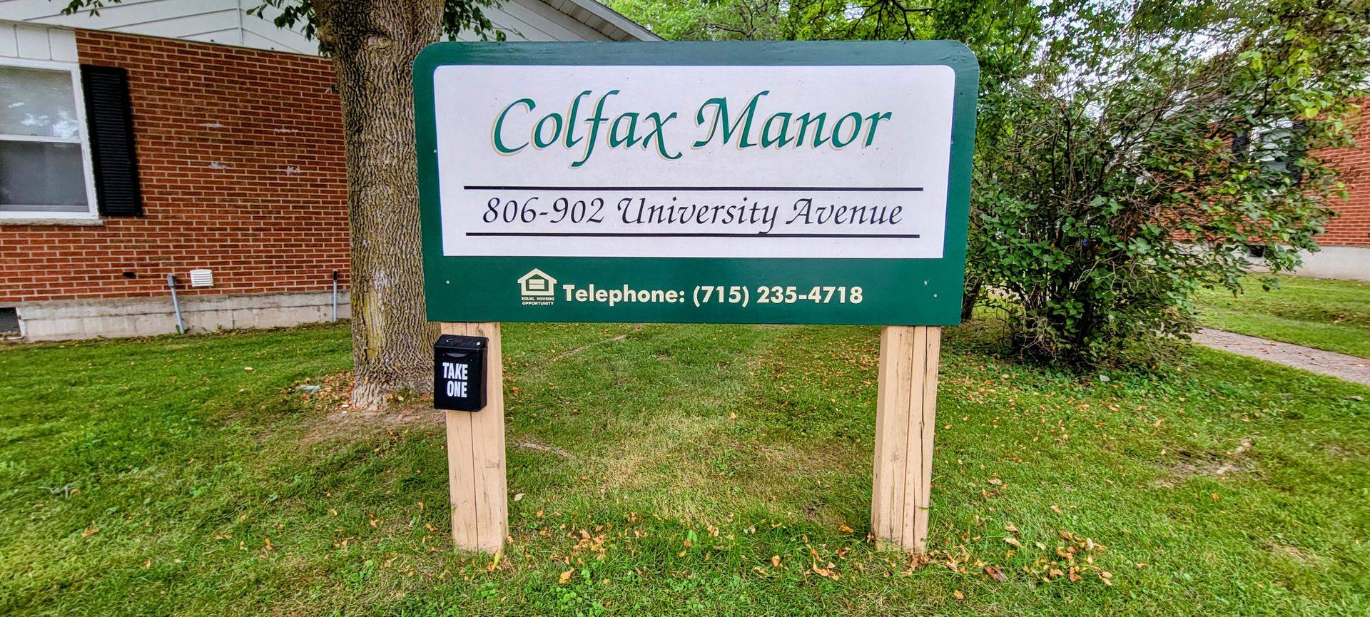 Colfax Apartment: 806, 808, 900, 902 University Ave