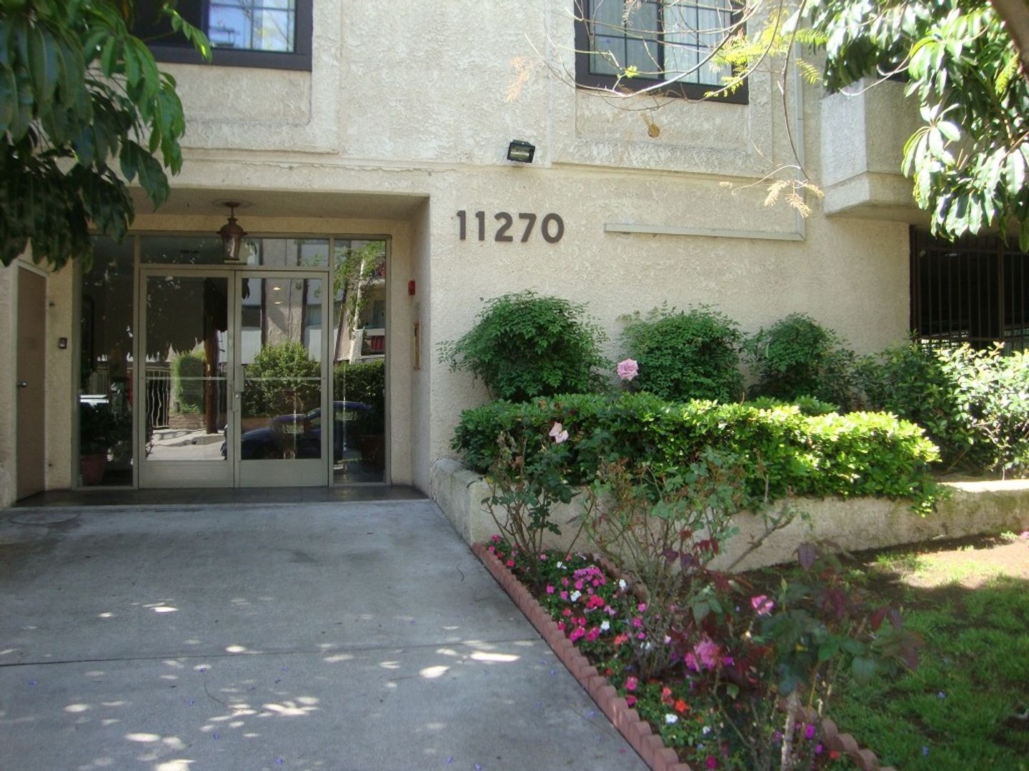 North Hollywood Apartment: 11270 Otsego St.