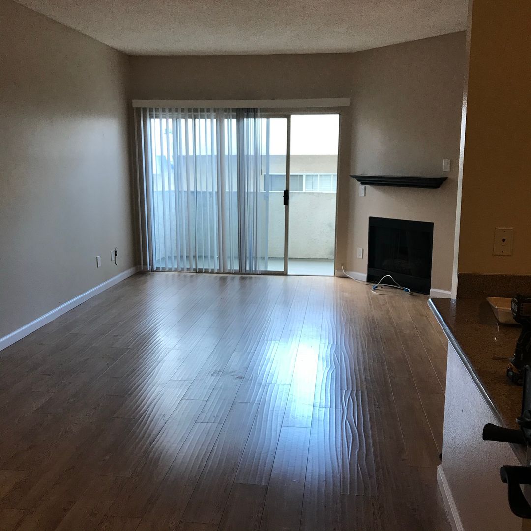 Tujunga Apartment: 10270 Tujunga Canyon Blvd.