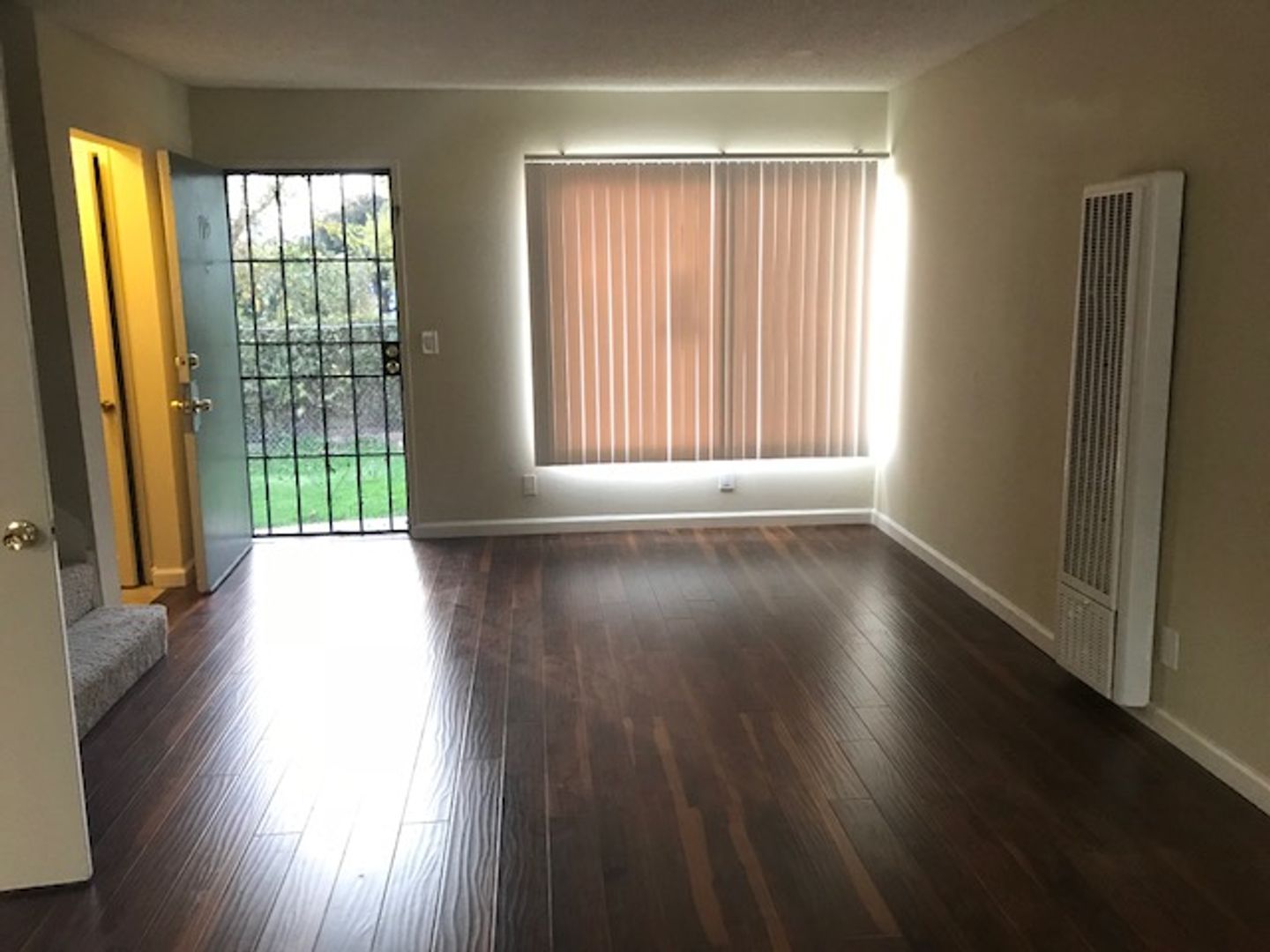 Pasadena Apartment: 254 E. Washington Blvd.