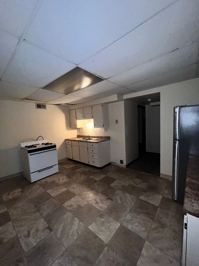 Milwaukee Apartment: 4277-4277A S. 4th St.