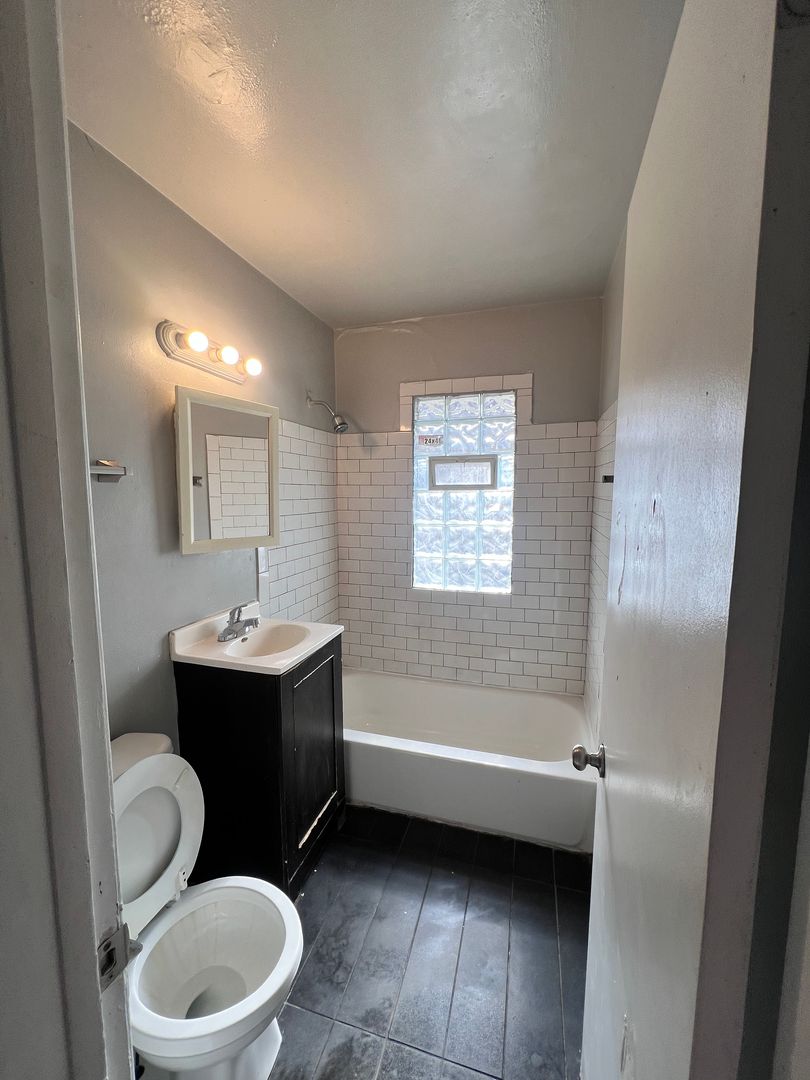 Milwaukee Apartment: 5915-5917 N. 65th St.