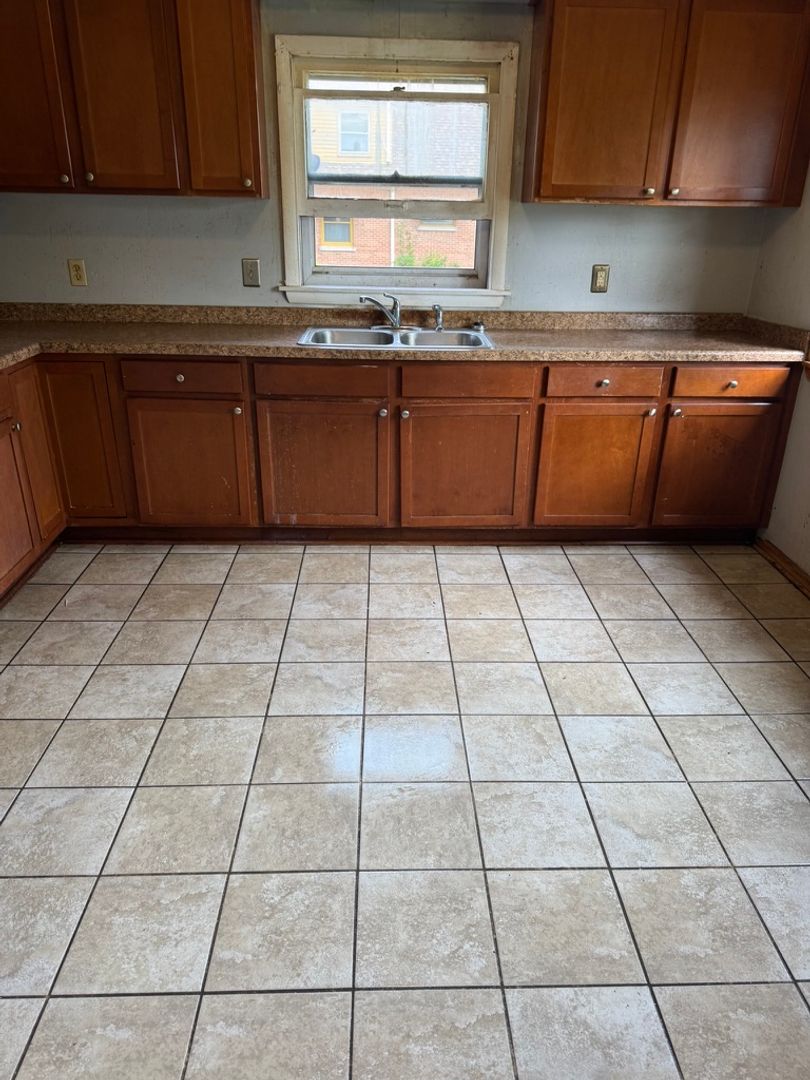 Milwaukee Apartment: 4079 N. 84th St.-8409 W. Fiebrantz Ave.