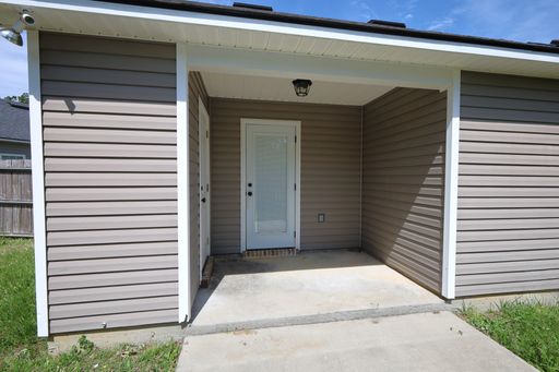 Listing photo thumbnail