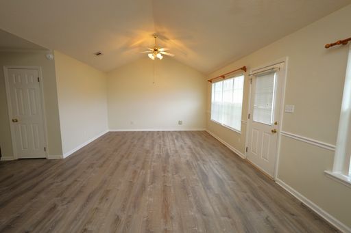 Listing photo thumbnail