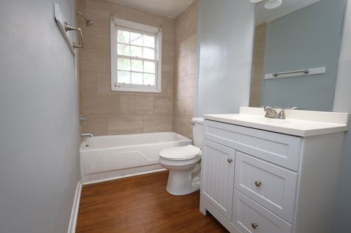 Listing photo thumbnail