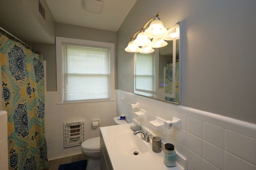 Listing photo thumbnail