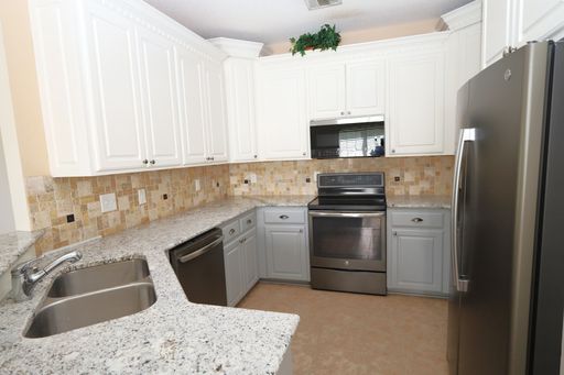 Listing photo thumbnail
