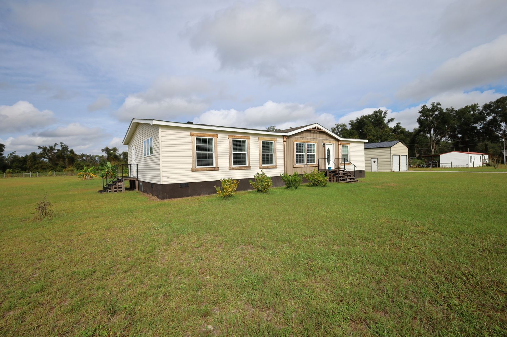 Listing photo