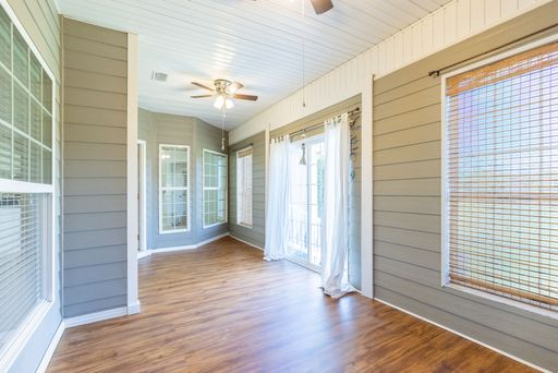 Listing photo thumbnail