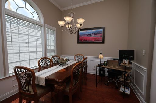 Listing photo thumbnail