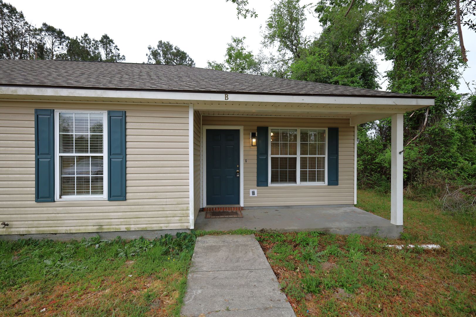 6127-B Vinnie Dr, Valdosta, GA 31605