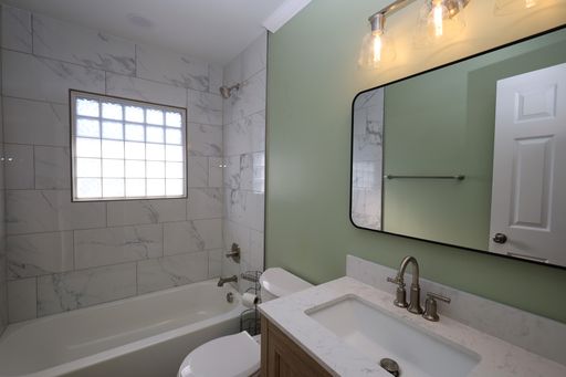 Listing photo thumbnail