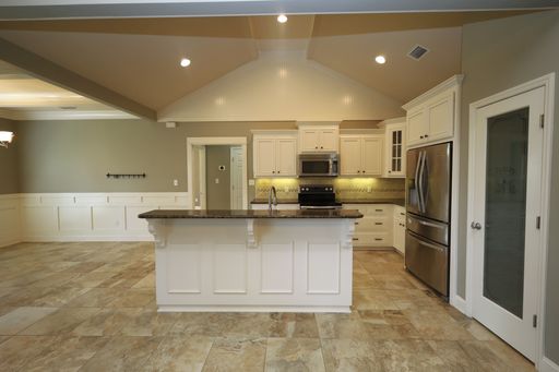 Listing photo thumbnail