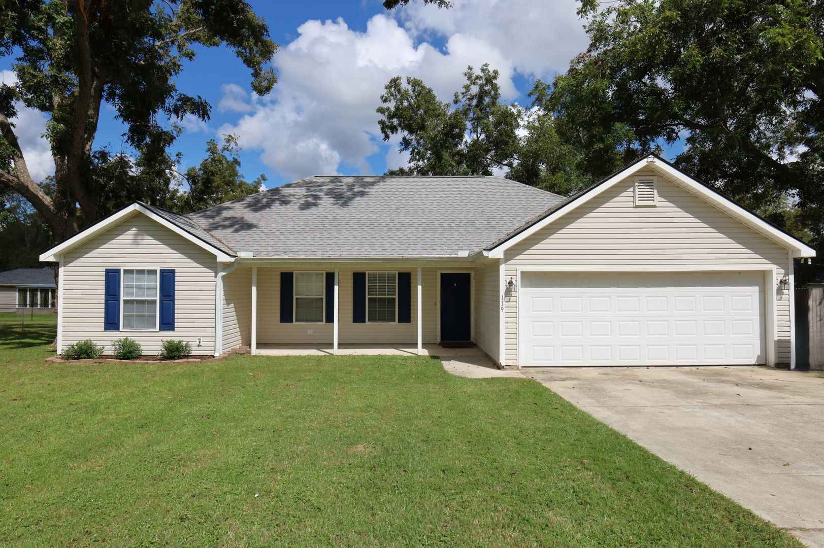 119 Pecan Street, Ray City, GA 31645