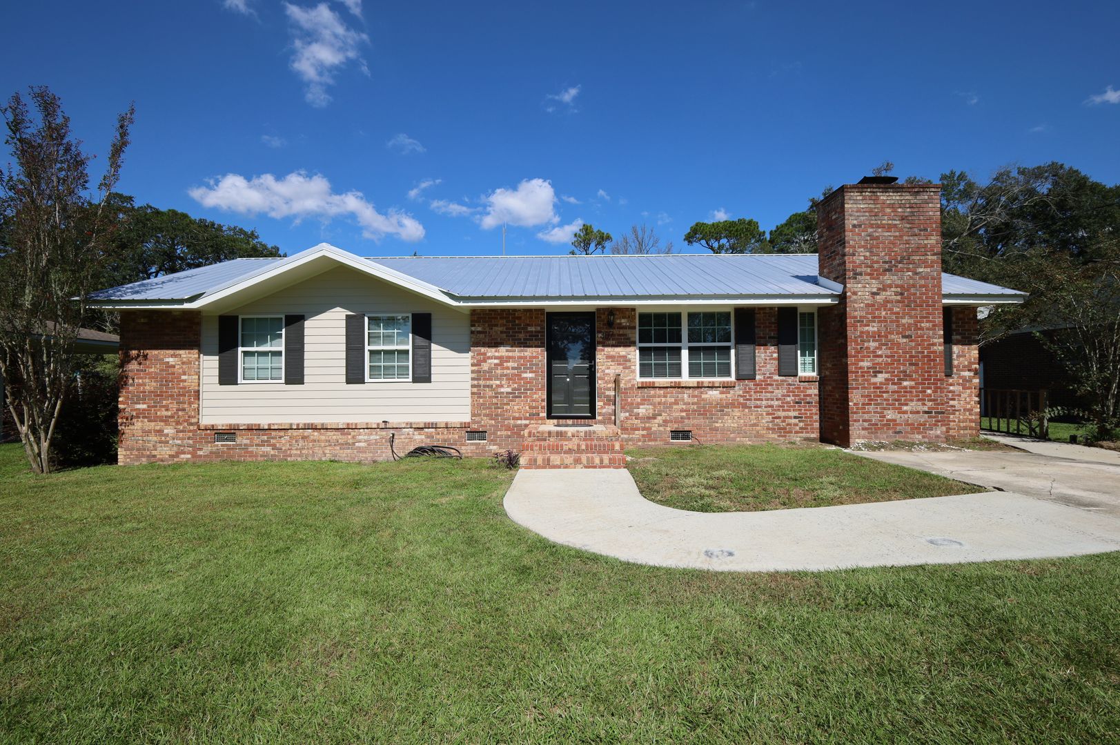 307 E Stanfill Street, Hahira, GA 31632