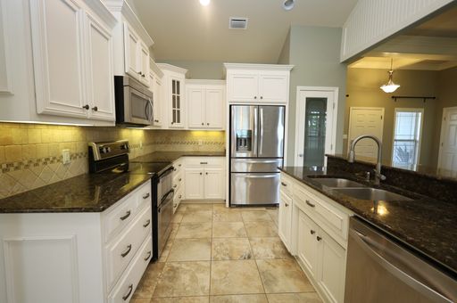 Listing photo thumbnail