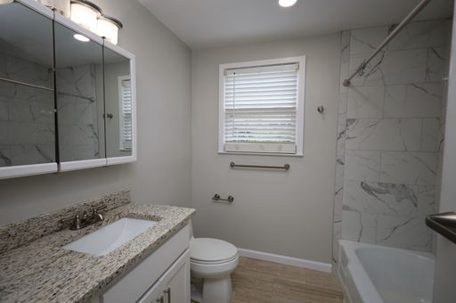 Listing photo thumbnail