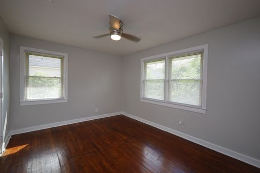 Listing photo thumbnail