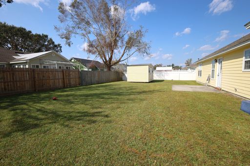 Listing photo thumbnail