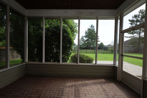 Listing photo thumbnail