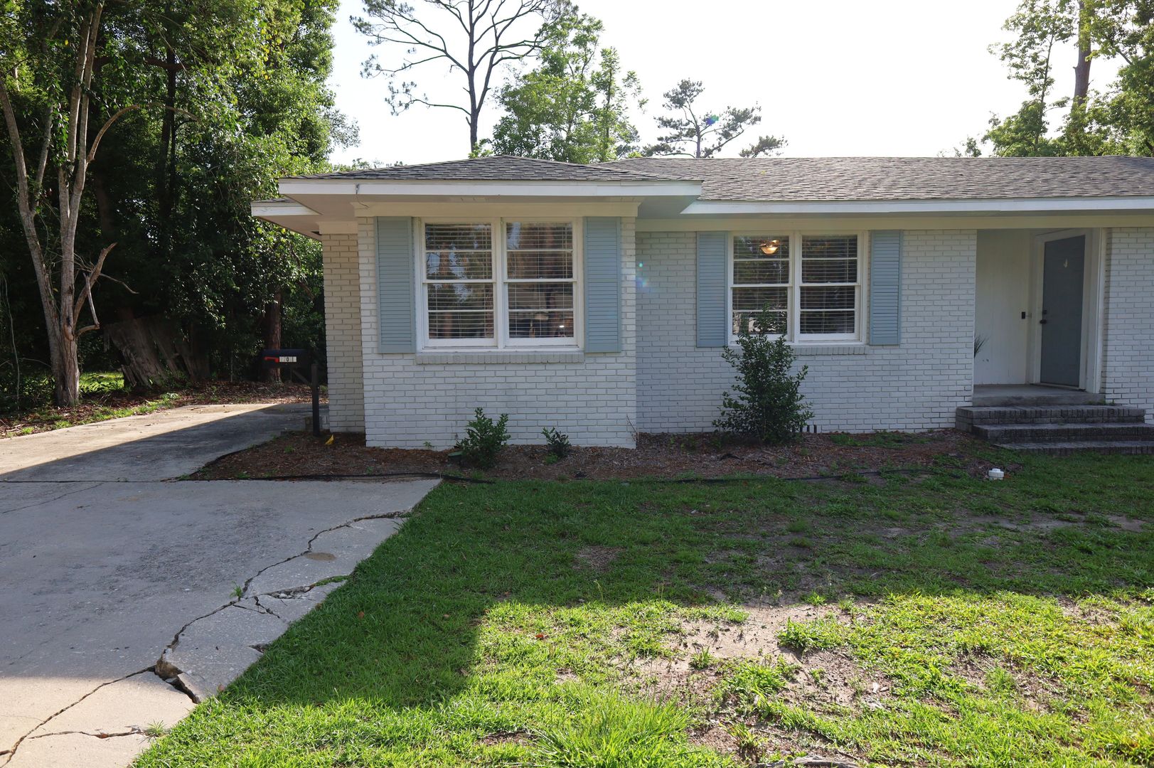Valdosta House: 1709 Azalea Drive Unit B
