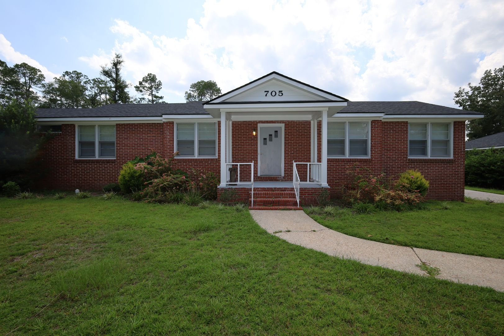 Valdosta House: 705 Georgia Avenue