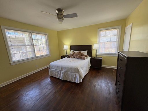 Listing photo thumbnail
