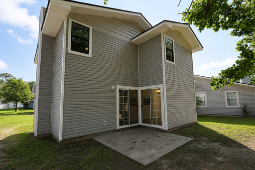 Listing photo thumbnail