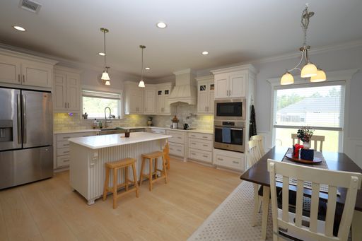 Listing photo thumbnail