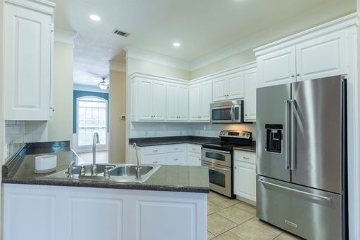 Listing photo thumbnail