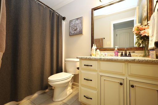 Listing photo thumbnail