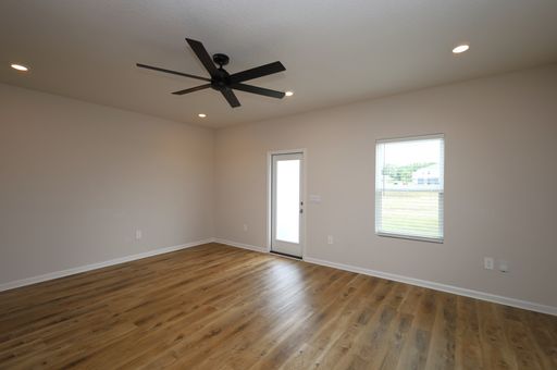 Listing photo thumbnail