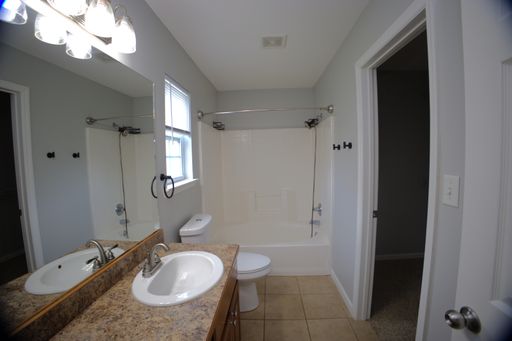 Listing photo thumbnail
