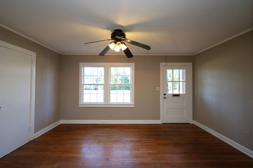 Listing photo thumbnail