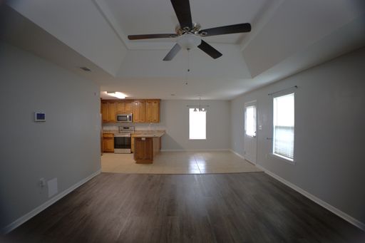 Listing photo thumbnail