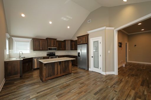 Listing photo thumbnail