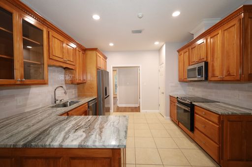 Listing photo thumbnail