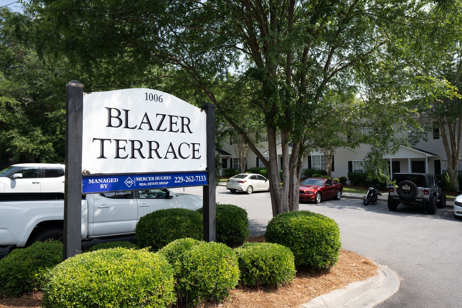 Valdosta Apartment: 1006 Cherokee Street