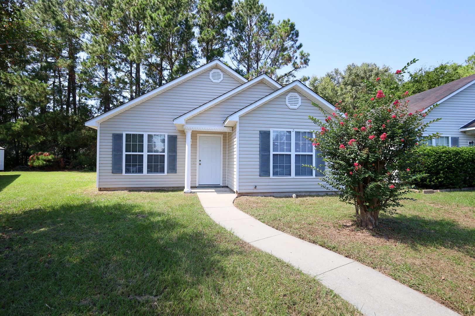Valdosta House: 1663 Fresno St