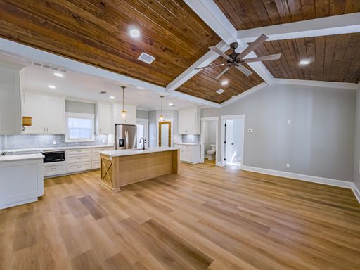 Listing photo thumbnail