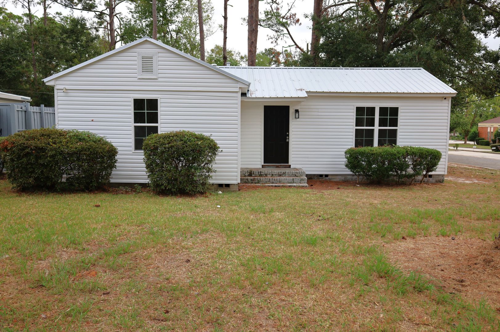 Valdosta House: 1701 N Lee St (HVP)