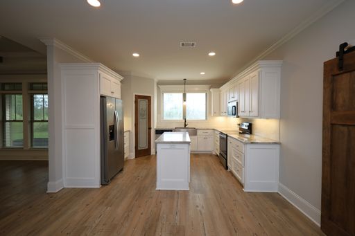 Listing photo thumbnail
