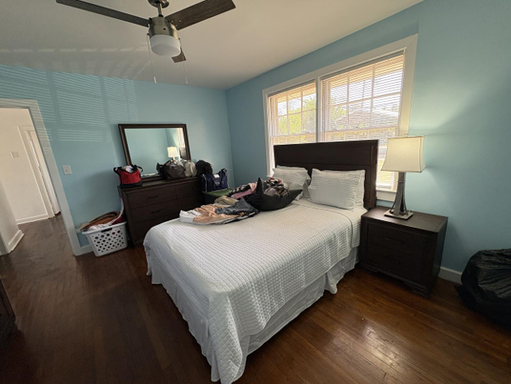 Listing photo thumbnail